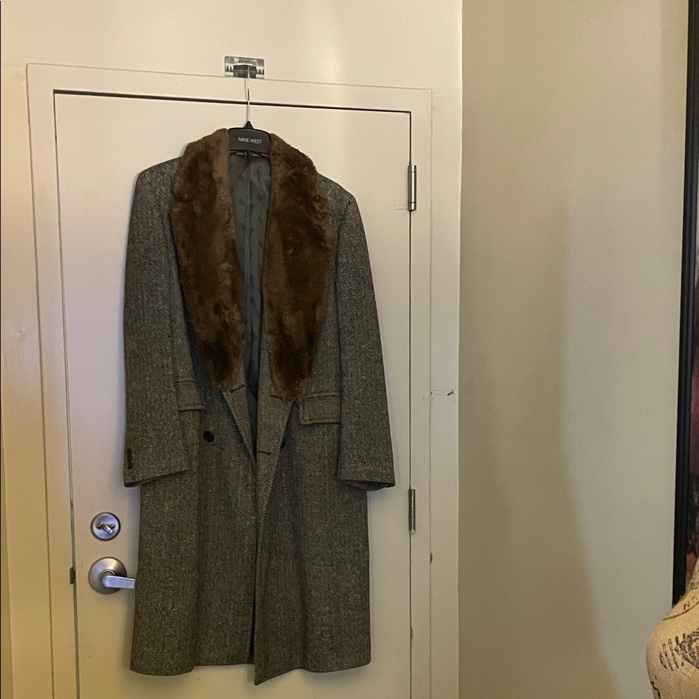 Bill Blass Gray Trench Coat with Brown Fur Collar